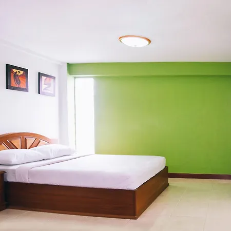 Golden House @ Onnut Station Hotel