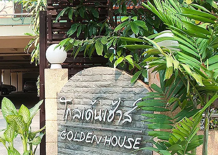 酒店 Golden House @ On-nut Station